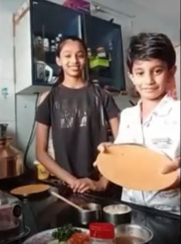 सुट्टीतील धमाल ४ - खाकऱ्याचा खाऊ!  (व्हिडीओ)