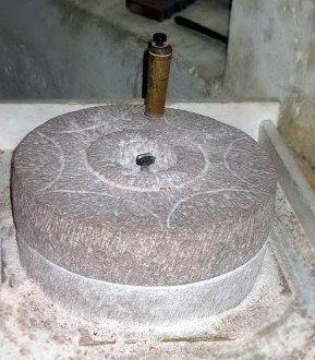 आजी आजोबांच्या वस्तू - भाग १ (जातं)