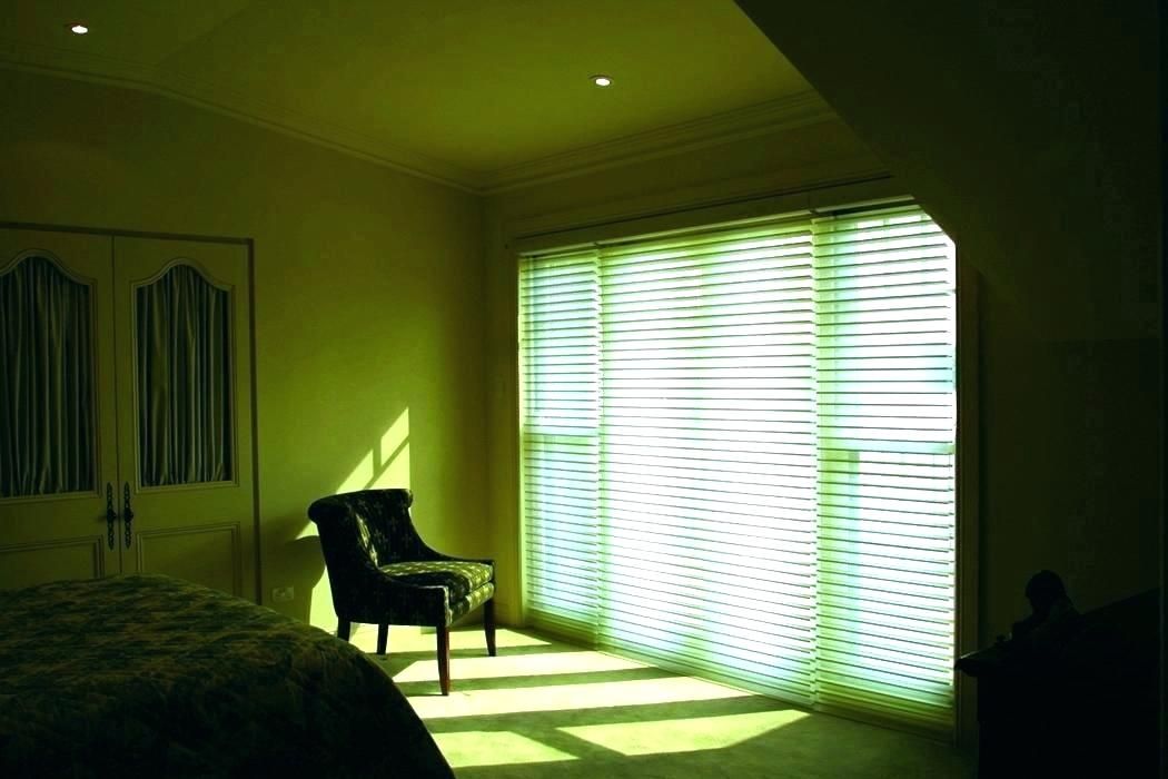 लेखांक - २: उघडा डोळे, बघा नीट! 